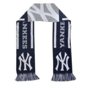  New York Yankees Navy Blue Gray Team Stripe Scarf: Sports 