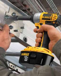  DEWALT DC823KA 18 Volt 3/8 Inch Impact Wrench