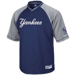  MLB New York Yankees Youth Full Force V Neck Shirt: Sports 