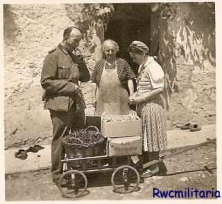 SAMPLING THE GOODS: German Customs~ZOLL Polizei Officer w/ Women 