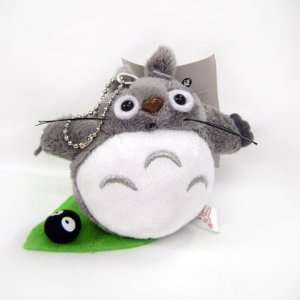  : Totoro: 5 inch Gray Totoro on Leaf Plush Keychain Toy: Toys & Games
