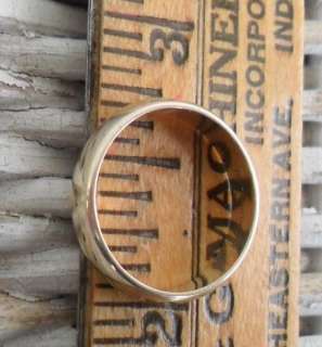 Vintage Artcarved 14 K Gold Wedding Ring Band 2.4 Grams  