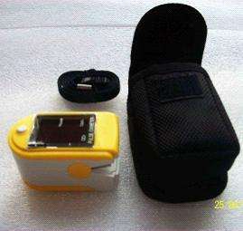 Finger Pulse Oximeter Spo2 Fingertip with rubber case 2012 new  FDA CE 