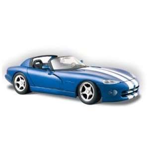  1997 Dodge Viper RT/10 Maisto Diecast 1:24 Blue: Toys 
