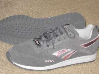   REEBOK Size 8 Suede Light Weight Training Running Shoe Gray Pink White