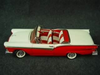 Franklin Mint Classic Cars1957 Ford Fairlane 500 Skyliner Red White 