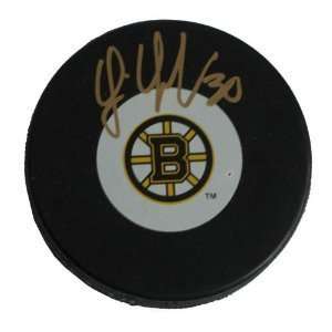 Tim Thomas Boston Bruins   Hand Signed Autographed Game Puck BOSTON 