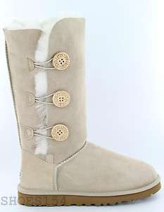 UGG WOMENS BAILEY BUTTON TRIPLET SAND  