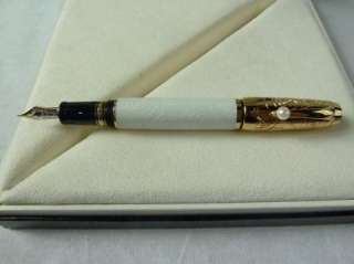 MONTBLANC Boheme Lacquer Pearl & Gold Fountain Pen New w. Box & Case 