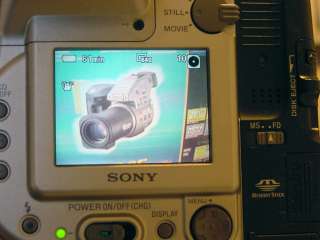 Sony Mavica FD97 Digital Camera w/Charger Battery 64MB Memory Stick 