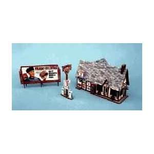   Scale Ernies Conoco Gas Station   Assembled Toys & Games