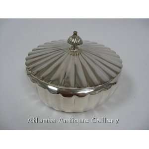  Tufts Silver Plate Covered Server: Kitchen & Dining