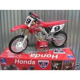 RED BULL HONDA CRF450 DIE CAST MOTORCYCLE 1/12 New Ray  