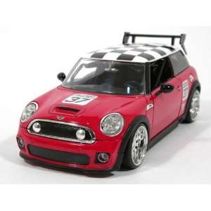  2007 Mini Cooper S Racing 1/24 Red: Toys & Games