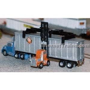   Scale Nansen Street Series   Truck Tractor & 40 Chassis Kits (set