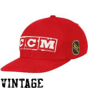NHL CCM Detroit Red Wings Structured Flex Hat   Red