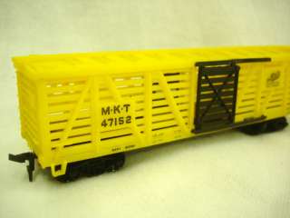 Tyco HO Model Train MKT 47152 The Katy Line Yellow Cattle Stock Car 