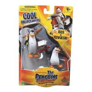   Penguins of Madagascar Minifigure 2Pack Rico Kowalski: Toys & Games