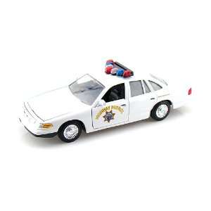   Crown Victoria California Highway Patrol Car 1/24 White: Toys & Games