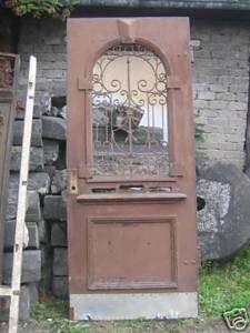 alte Tür mit Gitter, ca. 250 x 105 cm, Gründerzeit, Weichholz 