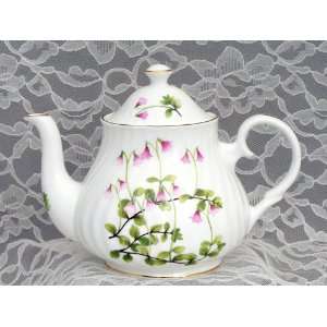   Heirloom Fine English Bone China Linnea 4 Cup Teapot