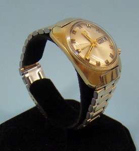 c1970 GOLD Bulova ACCUTRON Wrist WATCH Runner Solid 10K Bezel 18K HGE 