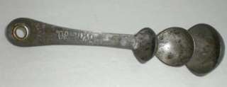   OLD ORIGINAL 3 ATTACHED TIN MEASURING SPOONS KITCHEN BAKING UTENSIL