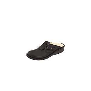 Finn Comfort   Orb (Black)   Footwear
