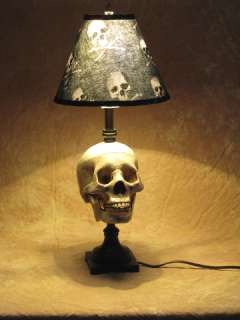 Skull Desk Lamp w/ bone shade Halloween Prop Skulls NEW  